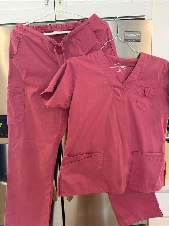 Butter Pants - Butter Women's Two-Piece Scrub Set - Rose Red